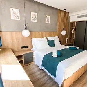 https://magdalena-suite-2-0.rethymnohotels.net