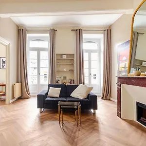 magnifique-appartement-renove.midi-pyreneeshotels.com/
